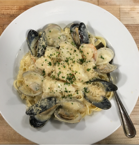 Shellfeast with garlic cream sauce